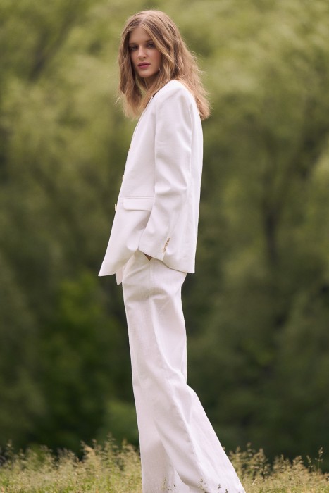 брюки изо льна по цене 2440 руб вид справа