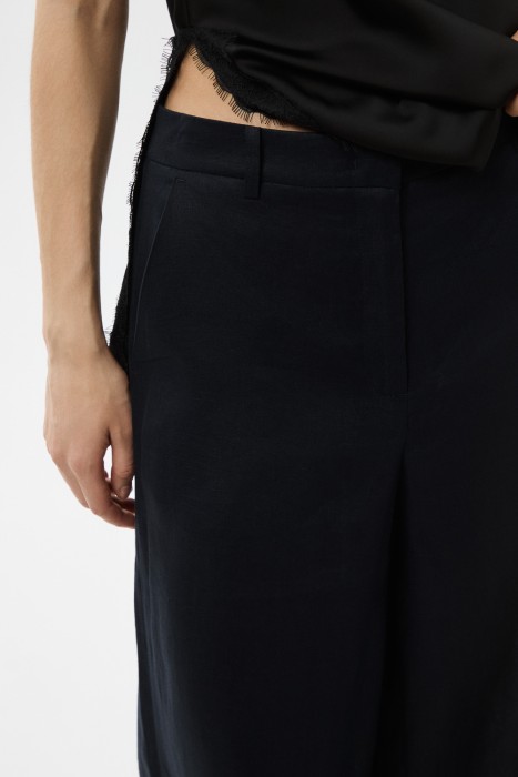 брюки изо льна из россии вид сбоку