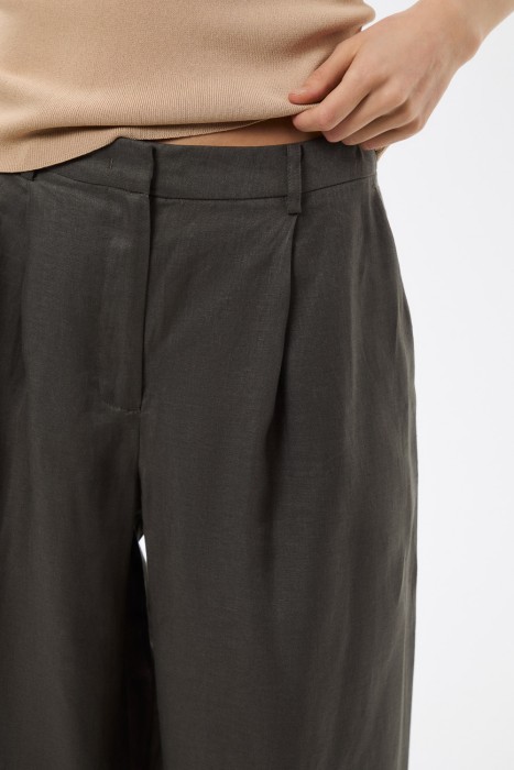 брюки изо льна от бренда снежная королева вид слева