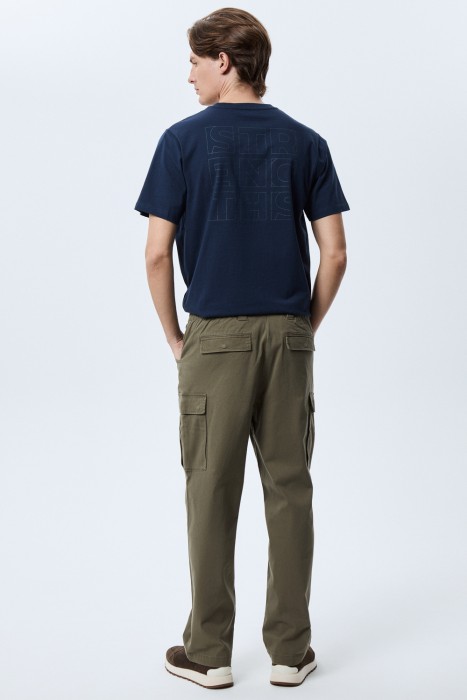 брюки карго по цене 3010 руб вид справа