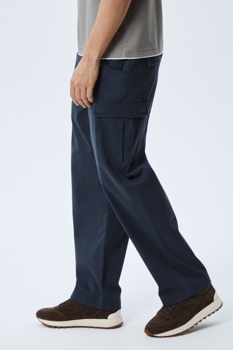 брюки карго от бренда снежная королева вид слева