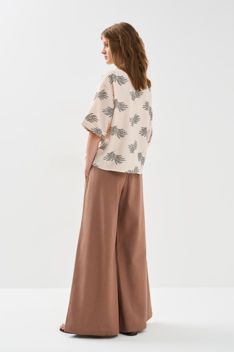 брюки-клеш по цене 1580 руб вид справа