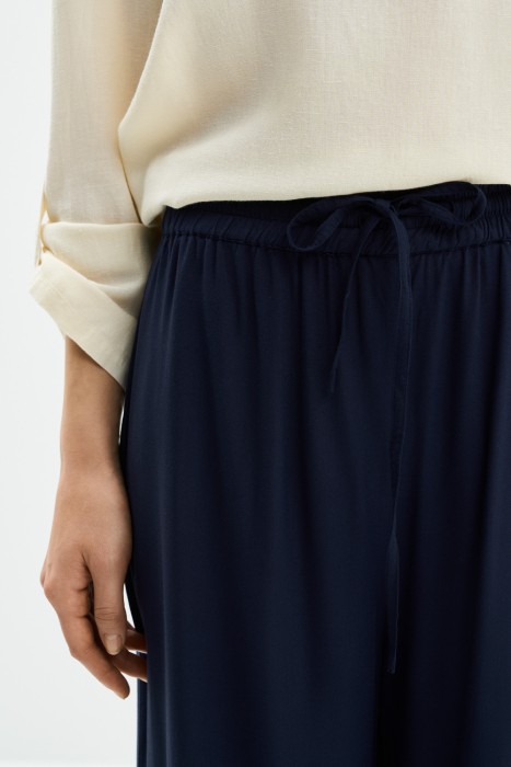 брюки-палаццо от бренда снежная королева вид слева