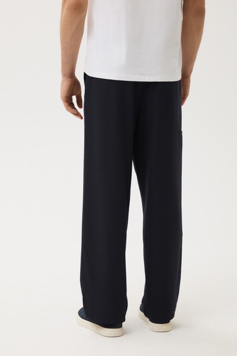 брюки прямые по цене 2330 руб вид справа