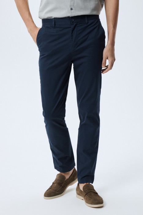 брюки зауженного кроя от бренда снежная королева вид слева