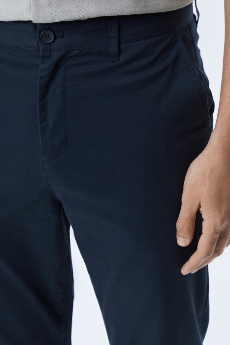 брюки зауженного кроя из россии вид сбоку