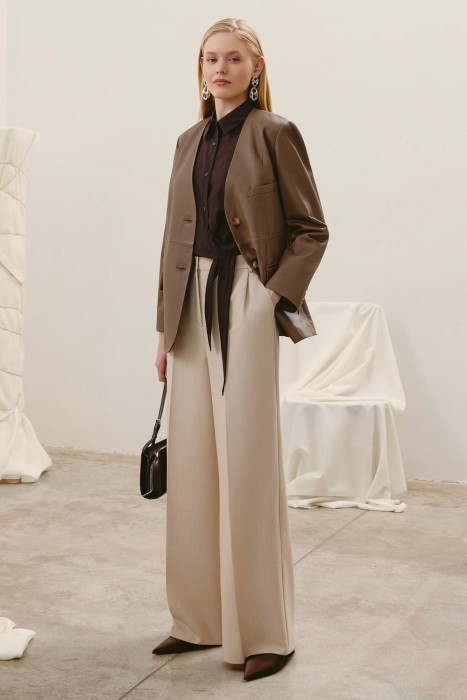 брюки от бренда снежная королева вид слева