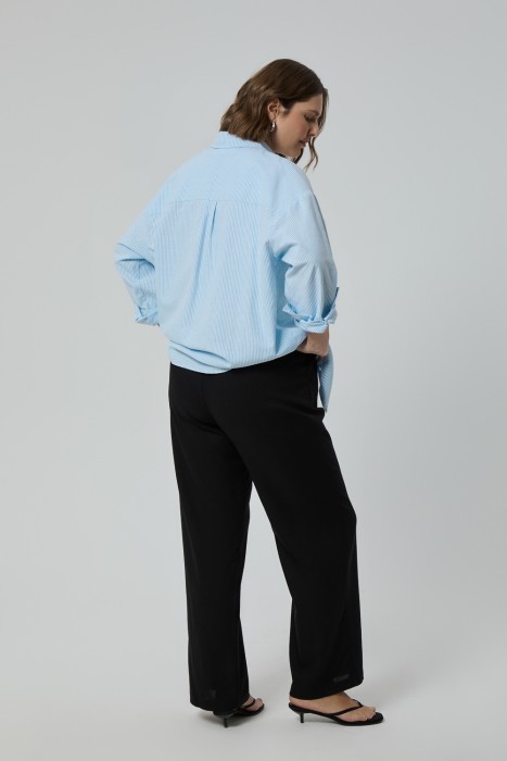 брюки по цене 2440 руб вид справа