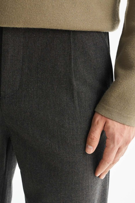 брюки по цене 1440 руб вид справа