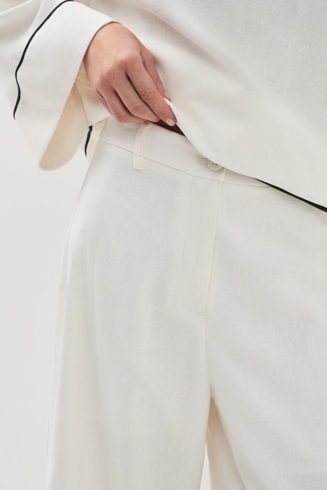 брюки из россии вид сбоку