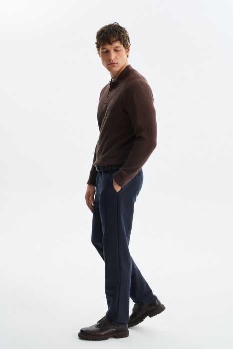 брюки от бренда снежная королева вид слева