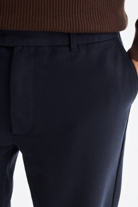 брюки по цене 1980 руб вид справа