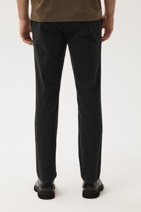 брюки по цене 2330 руб вид справа