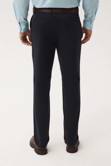 брюки по цене 2330 руб вид справа