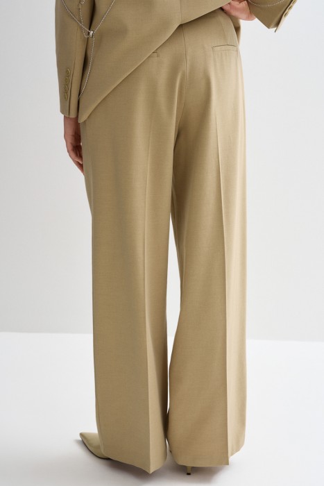 брюки из россии вид сбоку