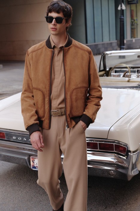 брюки из россии вид сбоку