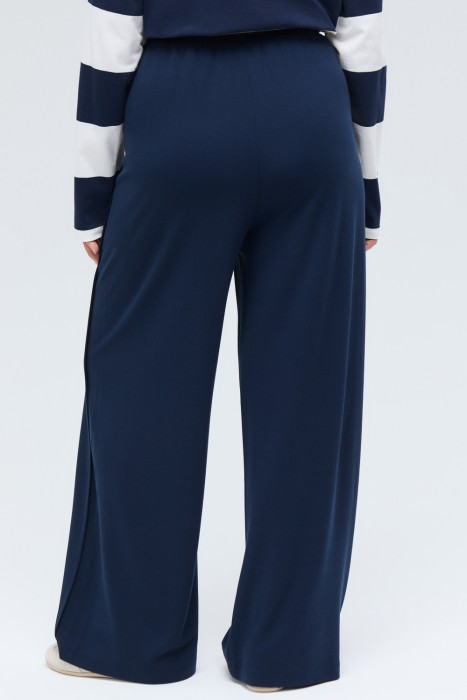 брюки по цене 4020 руб вид справа