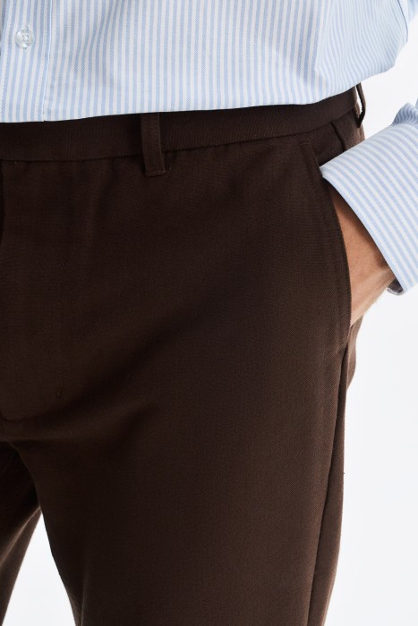 брюки по цене 1760 руб вид справа