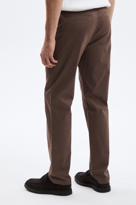 брюки по цене 3010 руб вид справа