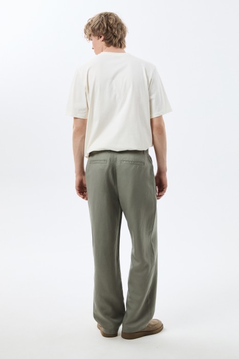 брюки из россии вид сбоку