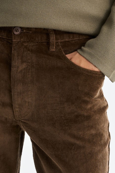 брюки по цене 1600 руб вид справа