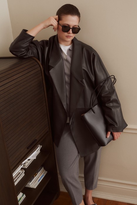 брюки от бренда снежная королева вид слева