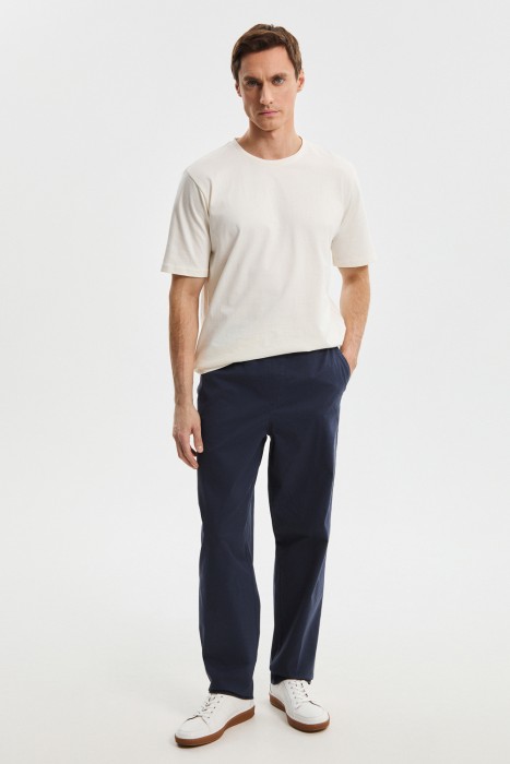 брюки от бренда снежная королева вид слева