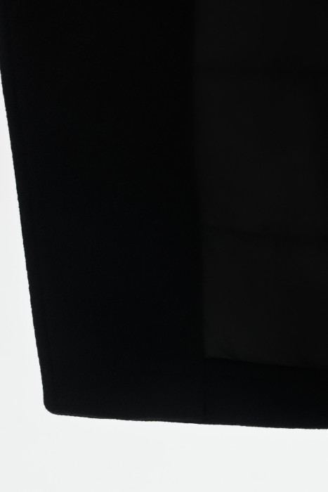 демисезонная куртка с отделкой меховой тканью из россии вид сбоку