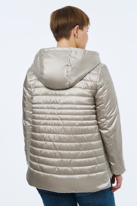 демисезонная куртка по цене 4050 руб вид справа