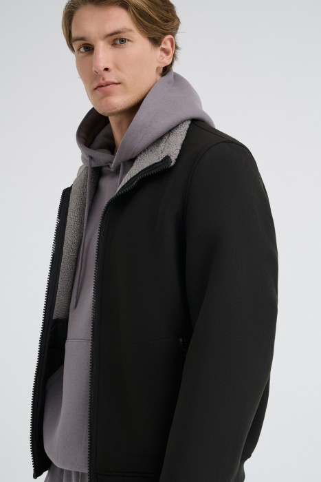 демисезонная куртка из россии вид сбоку