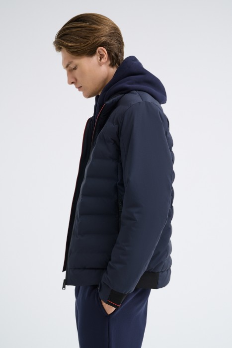 демисезонная куртка от бренда снежная королева вид слева