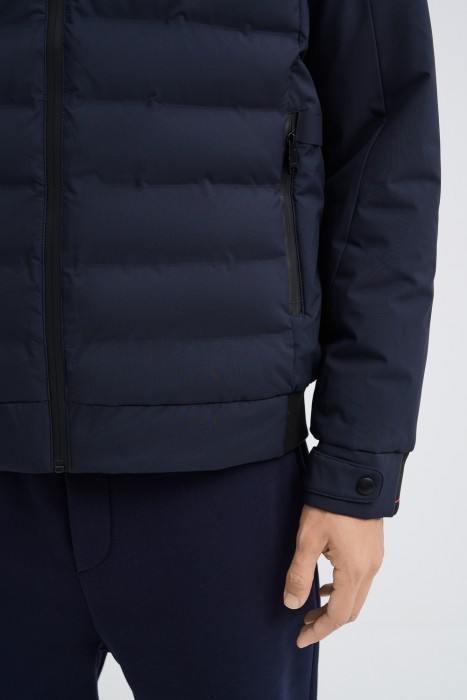 демисезонная куртка из россии вид сбоку