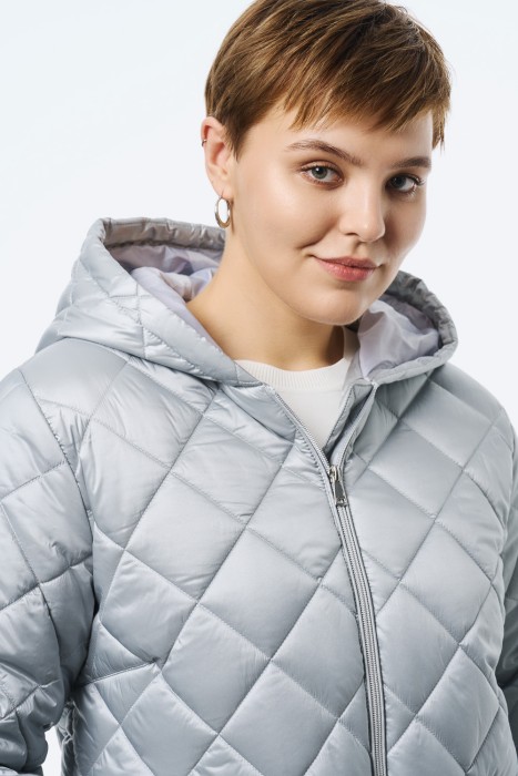 демисезонная куртка из россии вид сбоку