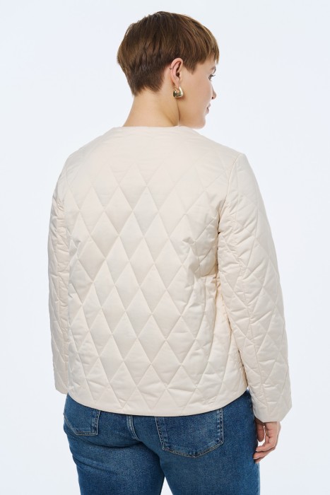 демисезонная куртка по цене 7280 руб вид справа