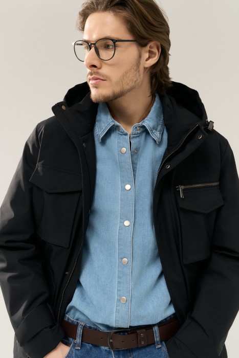 демисезонная куртка из россии вид сбоку