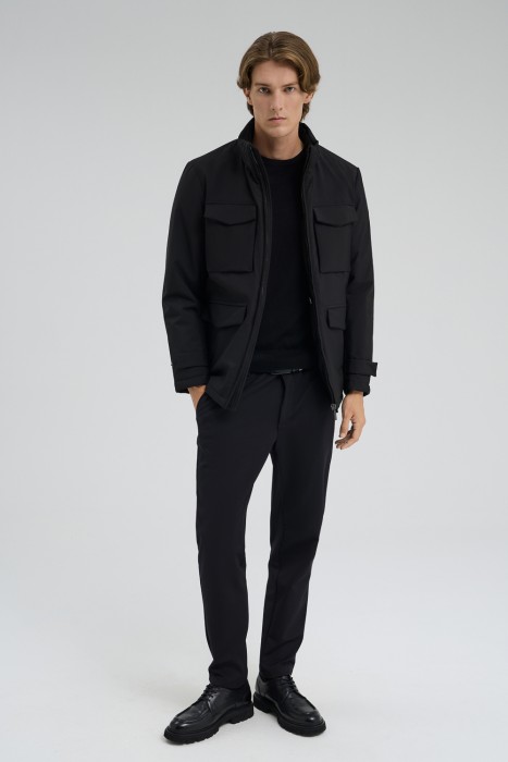 демисезонная куртка из россии вид сбоку