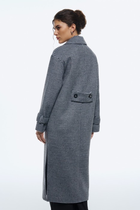 демисезонное пальто по цене 6920 руб вид справа