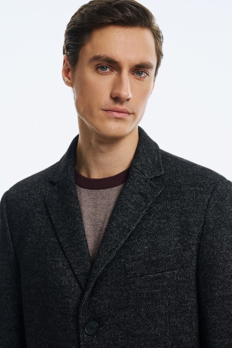 демисезонное пальто из россии вид сбоку