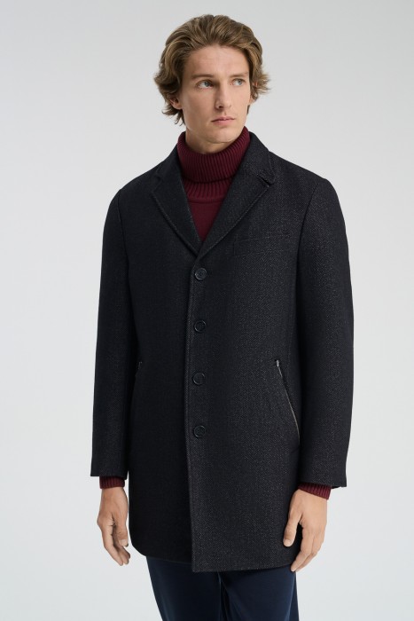 демисезонное пальто от бренда снежная королева вид слева