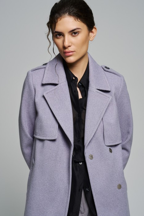 демисезонное пальто из россии вид сбоку