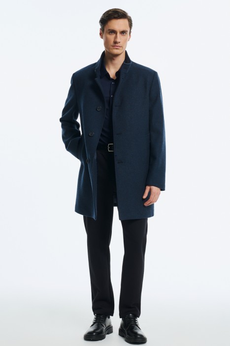 демисезонное пальто от бренда снежная королева вид слева