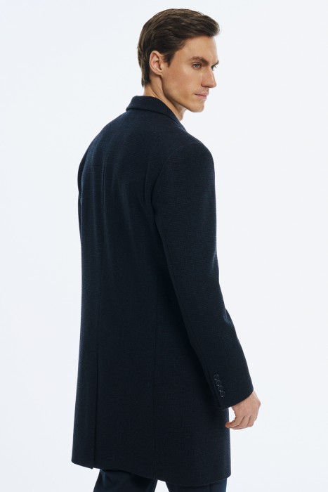 демисезонное пальто по цене 8340 руб вид справа