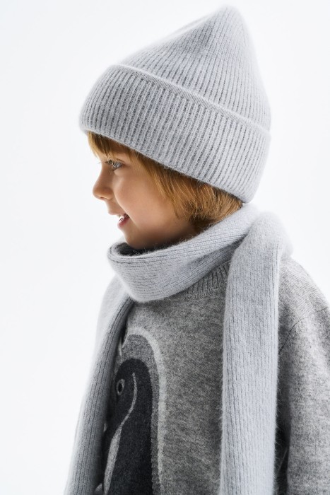 детская шапка по цене 1150 руб вид справа