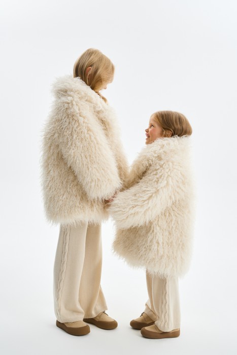 детская шубка из искусственного меха из россии вид сбоку