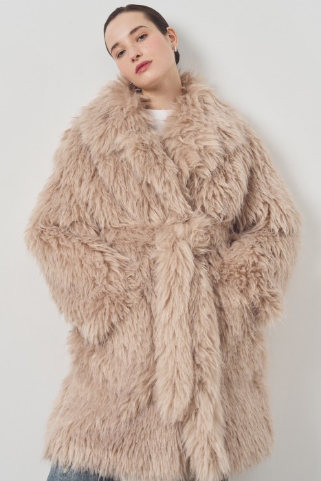 дубленка из искусственного меха с поясом из россии вид сбоку