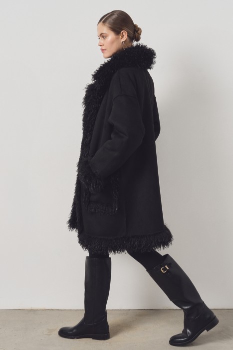 дубленка из искусственного меха с поясом по цене 13860 руб вид справа