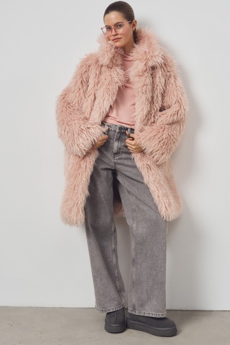 дубленка из искусственного меха с поясом от бренда снежная королева вид слева