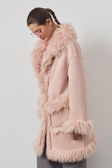 дубленка из искусственного меха с поясом по цене 12530 руб вид справа