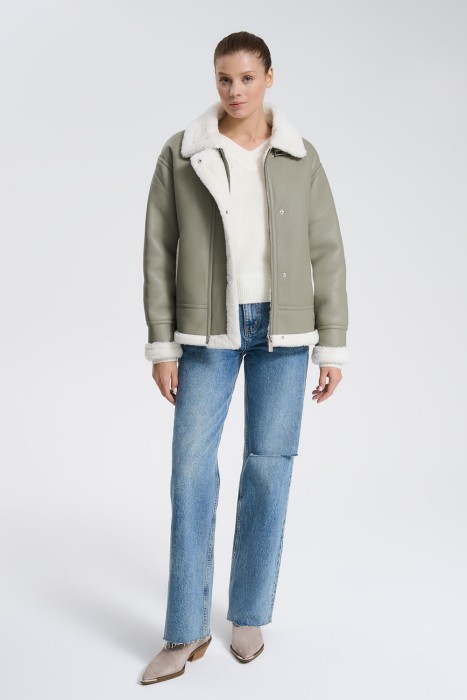 дубленка из искусственного меха от бренда снежная королева вид слева