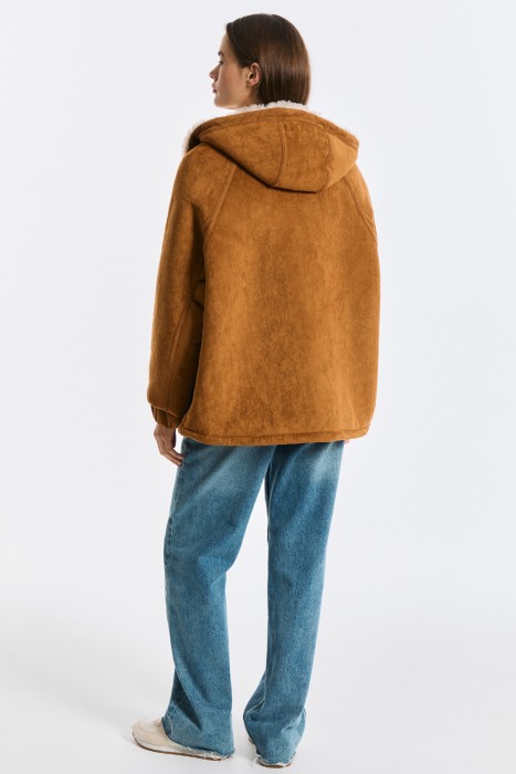 дубленка из искусственного меха по цене 12640 руб вид справа